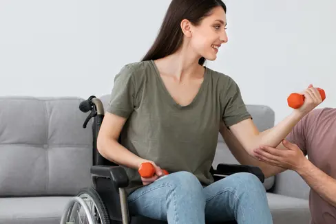 Das Land weitet die Rückerstattung von Kosten bei Transplantationen und Reha für Querschnittsgelähmte aus. Dadurch sollen, laut Gesundheitslandesrat Hubert Messner, Betroffene und Angehörige besser unterstützt werden. (Foto: LPA/Unsplash. Das Foto darf nur in Zusammenhang mit dieser Pressemitteilung verwendet werden.)