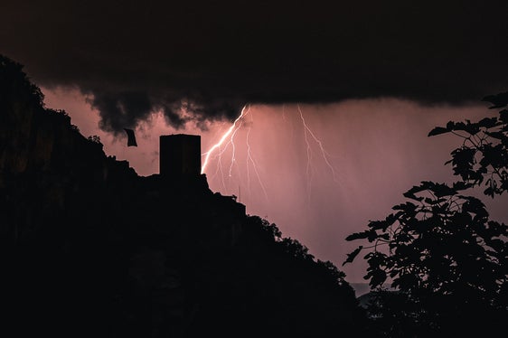 Was gilt es vor, während und nach Gewittern zu beachten: Dazu gibt es Verhaltensempfehlungen der Agentur für Bevölkerungsschutz. (Foto: LPA/Florian Mair, Terlan)