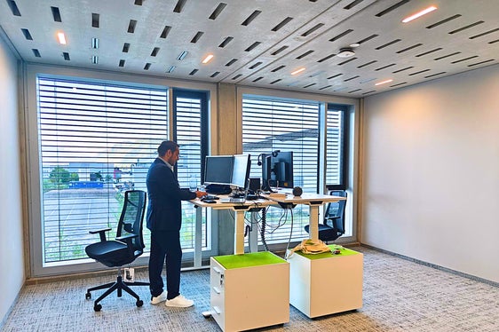 I cittadini hanno già la possibilità di utilizzare il sito web del lab.ai per sottoporre problemi per i quali è possibile trovare soluzioni innovative con l'aiuto dell'intelligenza artificiale. Un comitato di lab.ai esamina la richiesta e dà il via libera se è possibile sviluppare una soluzione. (Foto: USP/Ursula Pirchstaller)