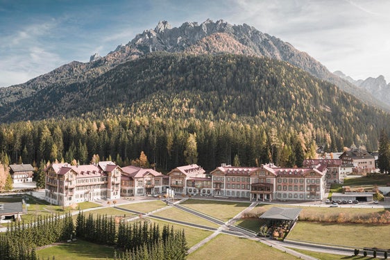 Das Euregio Kulturzentrum Gustav Mahler Toblach Dolomiten hat seinen Sitz im ehemaligen Grand Hotel. (Foto: IDM/Manuel Kottersteger)