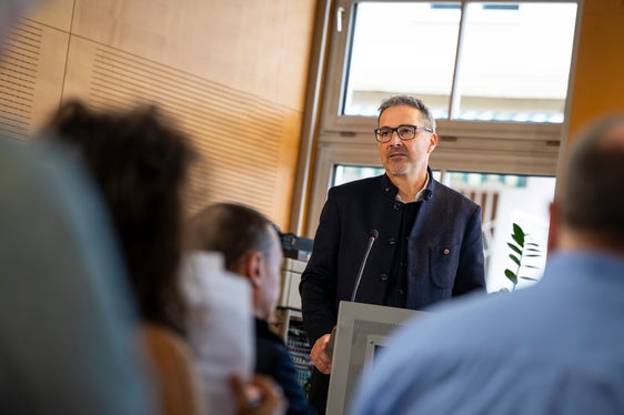 Il presidente della Provincia Arno Kompatscher ha sottolineato che le caratteristiche locali devono essere tenute in considerazione nella creazione del nuovo ente di gestione degli ambiti territoriali ottimali. (Foto: USP/Fabio Brucculeri)