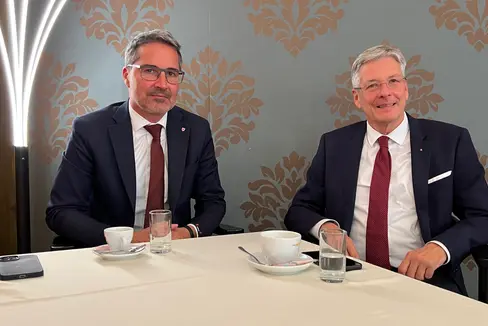 Il presidente Arno Kompatscher ha incontrato oggi (30 settembre) il governatore della Carinzia, Peter Kaiser (Foto: ASP/Büro LH Kaiser)