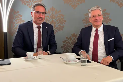 Il presidente Arno Kompatscher ha incontrato oggi (30 settembre) il governatore della Carinzia, Peter Kaiser (Foto: ASP/Büro LH Kaiser)