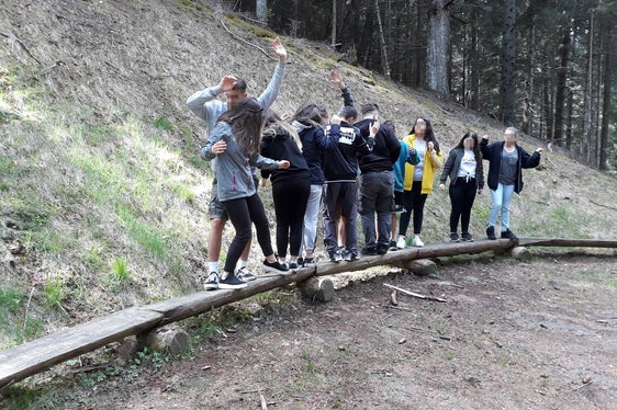 Um den Jugendlichen an den berufsbildenden Schulen auch in diesem Schuljahr professionelle Unterstützung im persönlichen und schulischen Alltag sowie spannende und lehrreiche Workshops und erlebnispädagogische Tage zu ermöglichen, ist ein weiteres ESF-Projektes zu Schulsozialarbeit in Vorbereitung. (Foto: LPA/Landesdirektion deutschsprachige Berufsbildung)