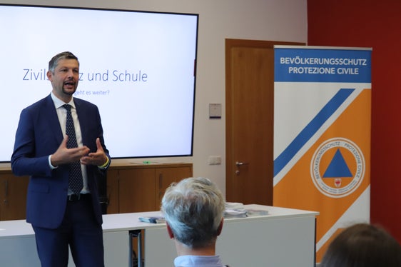 L'assessore Alfreider: Fondamentale avere persone formate che sappiano gestire le situazioni critiche anche sulle strade (Foto: LPA/Maja Clara)