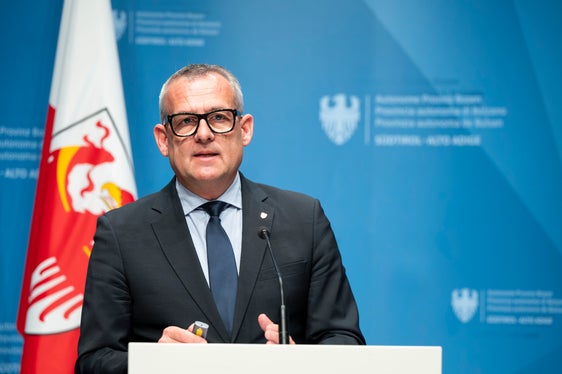 Mit diesem Projekt zeigt das Landesamt für Geologie und Baustoffprüfung, dass Sicherheitsaspekte und ökologische Aspekte an oberster Stelle stehen, unterstreicht Landesrat Christian Bianchi. (Foto: LPA/Fabio Brucculeri)