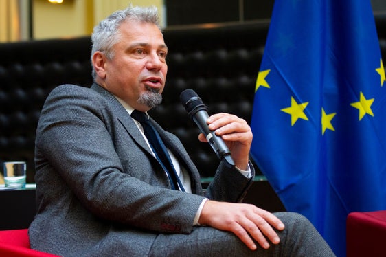 Questi progetti danno un importante contributo al rafforzamento della cooperazione nell'Euregio e al superamento dei confini, ha spiegato Alexander Steiner, direttore generale della Provincia autonoma di Bolzano. (Foto: ASP/Fabio Brucculeri)