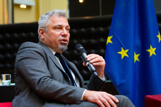 Questi progetti danno un importante contributo al rafforzamento della cooperazione nell'Euregio e al superamento dei confini, ha spiegato Alexander Steiner, direttore generale della Provincia autonoma di Bolzano. (Foto: ASP/Fabio Brucculeri)