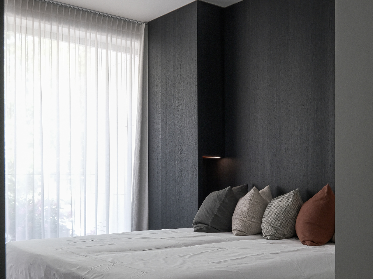 Decospan - project Yaya Black