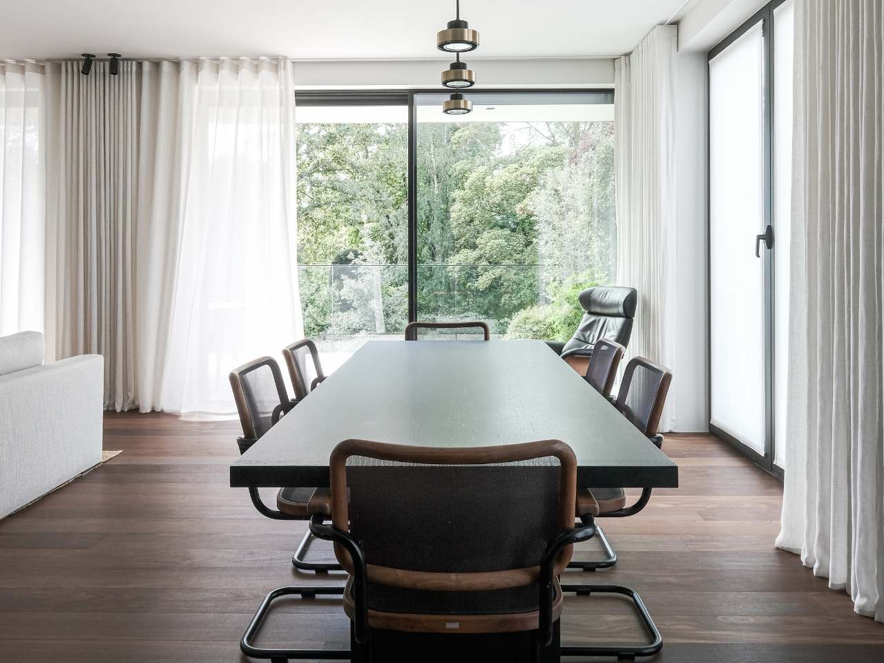 Decospan - project Yaya Black