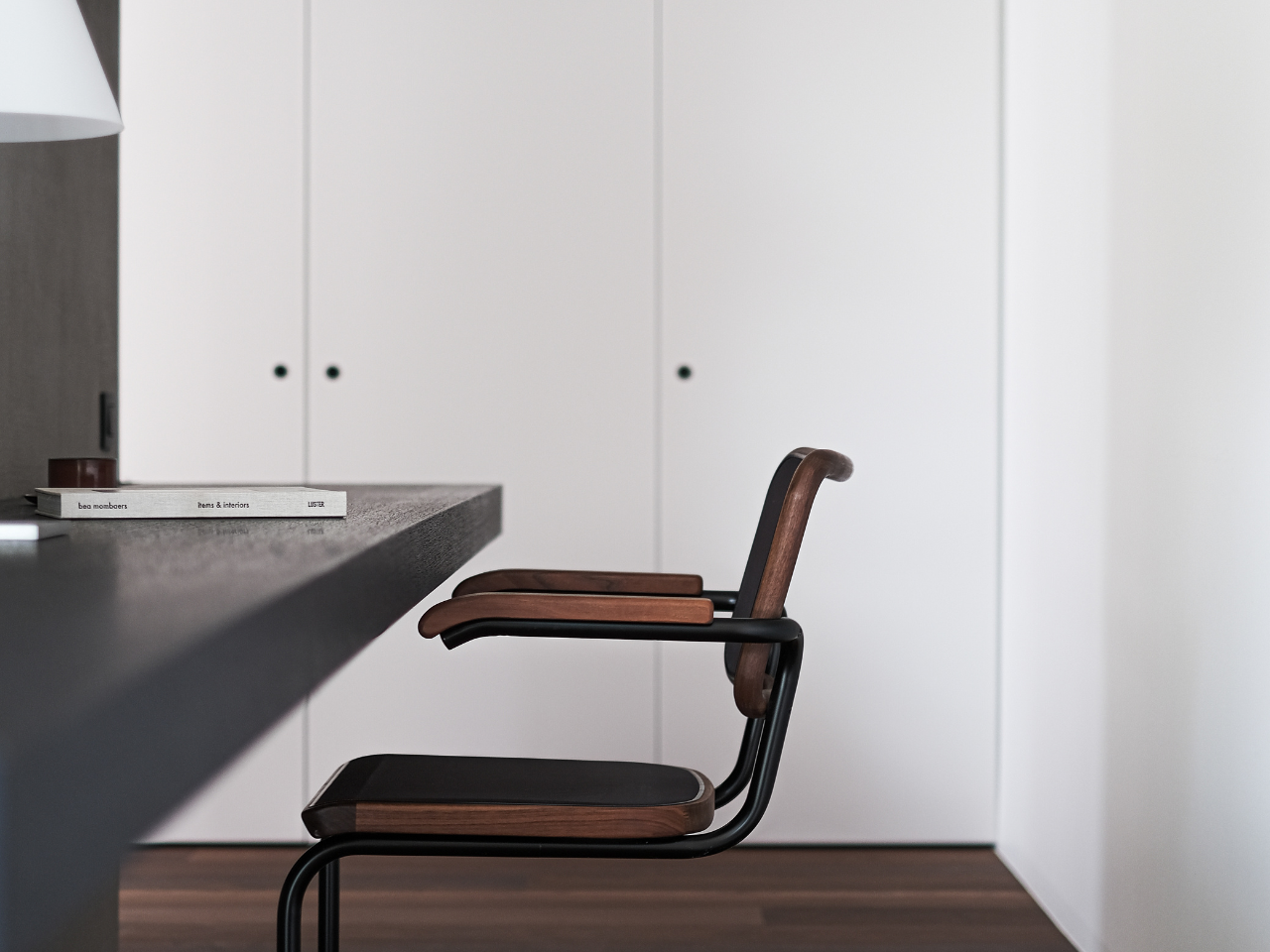 Decospan - project Yaya Black