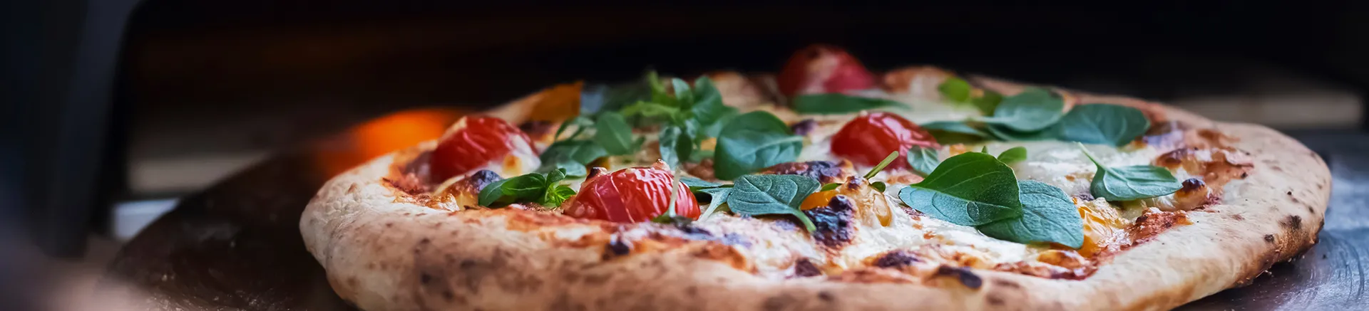 Bella Italia mit BILLA, Frische Pizza aus dem Steinofen