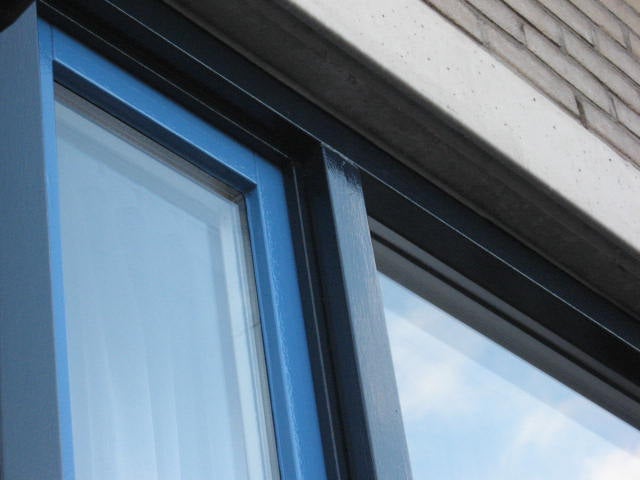 Close-up van een raamkozijn