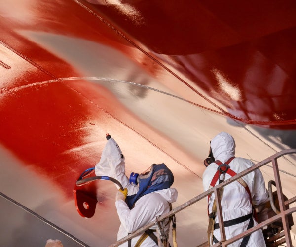 Electrostatic application technology improves marine coating transfer efficiency, reducing overspray and environmental impact.