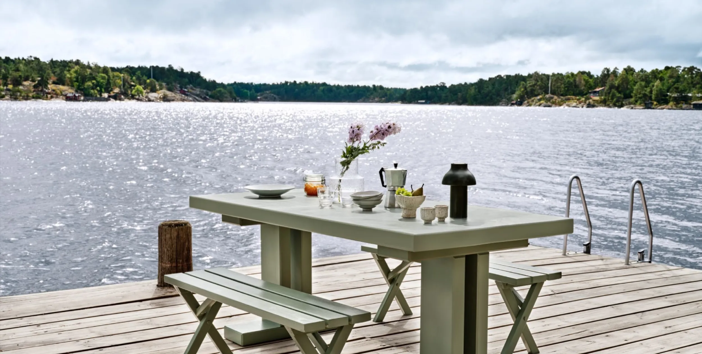 Sommarens aktuella palett från Alcro bjuder på mjuka kulörer, fantastiskt vackra i sig själva precis som att kombinera med varandra.