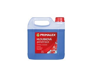 Modrá kapalina v plastové nádobě