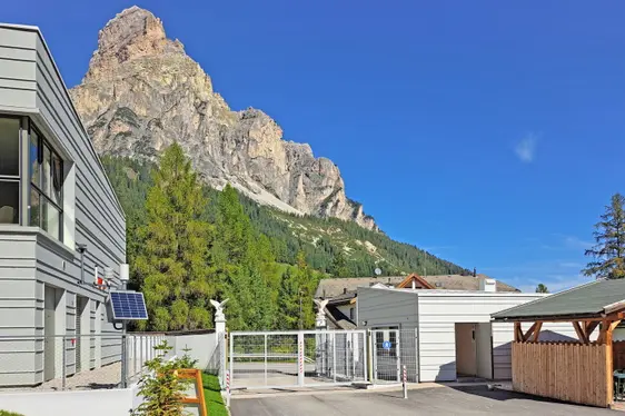 Eingang mit Wachhaus (Fotograf: Paolo Tenaglia)