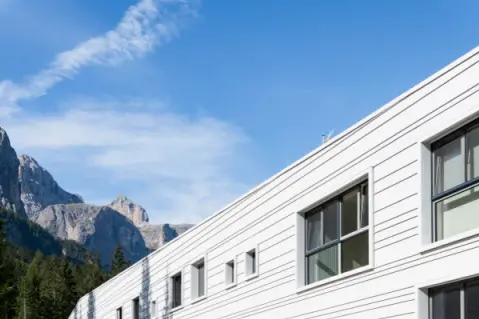 Wohngebäude (Fotograf: Paolo Tenaglia)