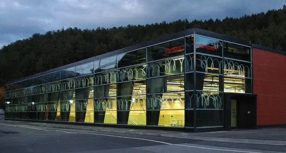 Dreifachturnhalle bei Mittelschule J. Röd