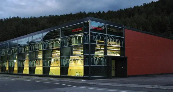 Dreifachturnhalle bei Mittelschule J. Röd