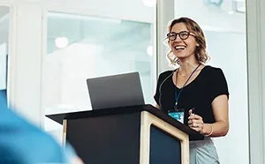 Short course card image to illustrate The impact of storytelling in business