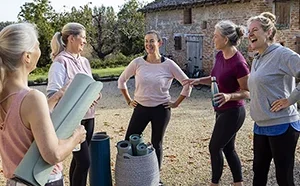 Short course card image to illustrate Elementary French 3: vous y êtes!