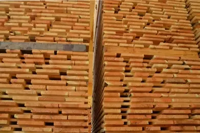 Legno di cirmolo essiccato all'aria