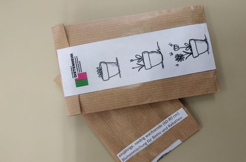 Aussaatmischung selbst gestaltet. Aussaatmischung selbst gestaltet.