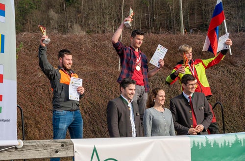 Maximilian Gutwenger hat den Wettbewerb beim Präzisionsschnitt gewonnen!
© Thomasch Michael
Maximilian Gutwenger hat den Wettbewerb beim Präzisionsschnitt gewonnen!
© Thomasch Michael