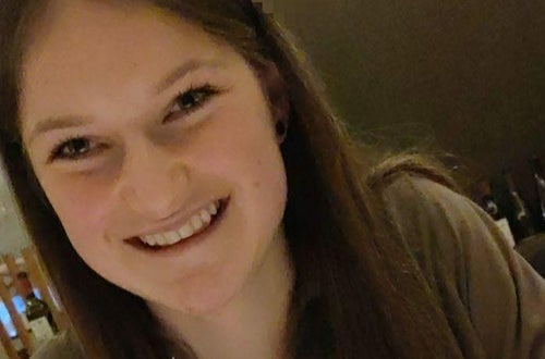 „Meine Vorgesetzten haben mich für mein eigenständiges Arbeiten gelobt. Es war abwechslungsreich und interessant.“ „Meine Vorgesetzten haben mich für mein eigenständiges Arbeiten gelobt. Es war abwechslungsreich und interessant.“