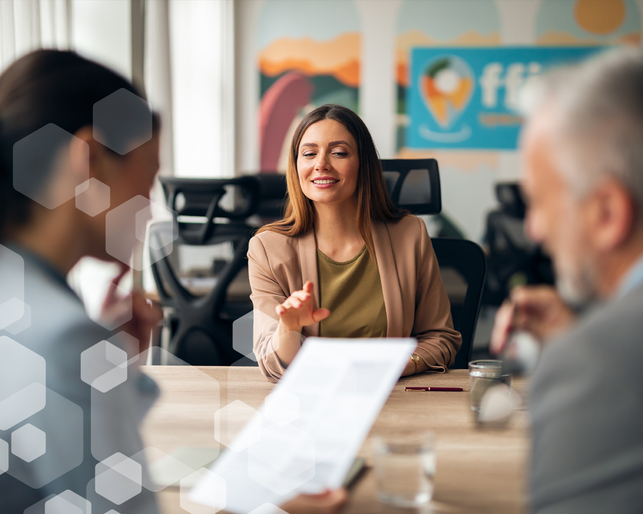 Fiscalisten in overleg op kantoor