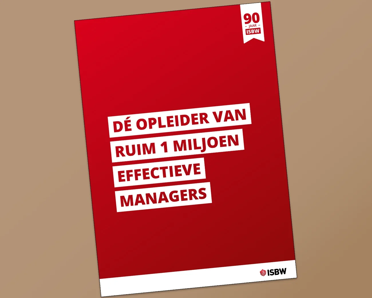 Rode brochure met tekst in witte blokken "Dé opleider van ruim 1 miljoen effectieve managers'