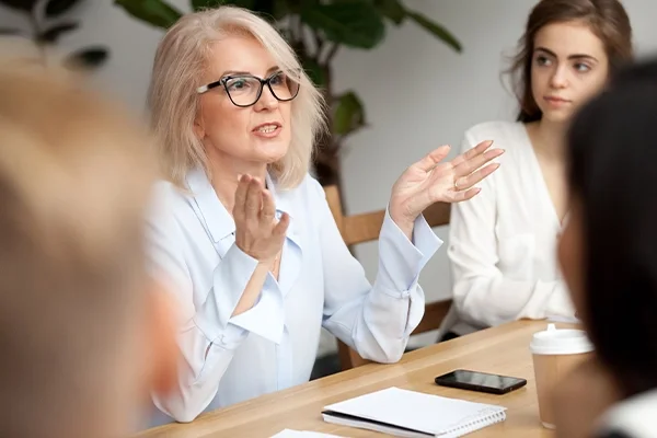 Teamleider in vergadering