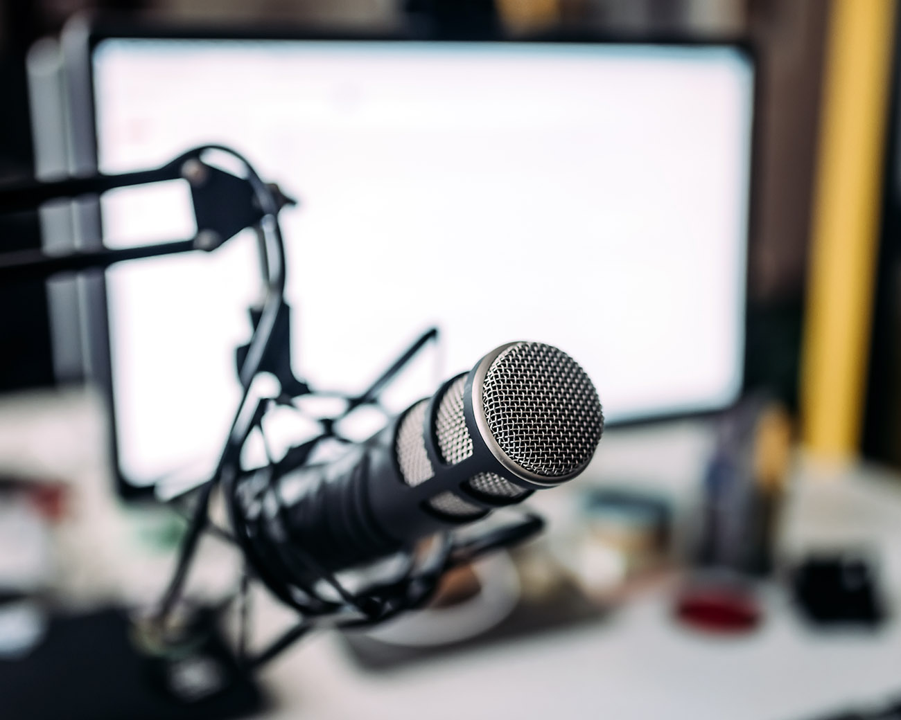 Podcaststudio met microfoon