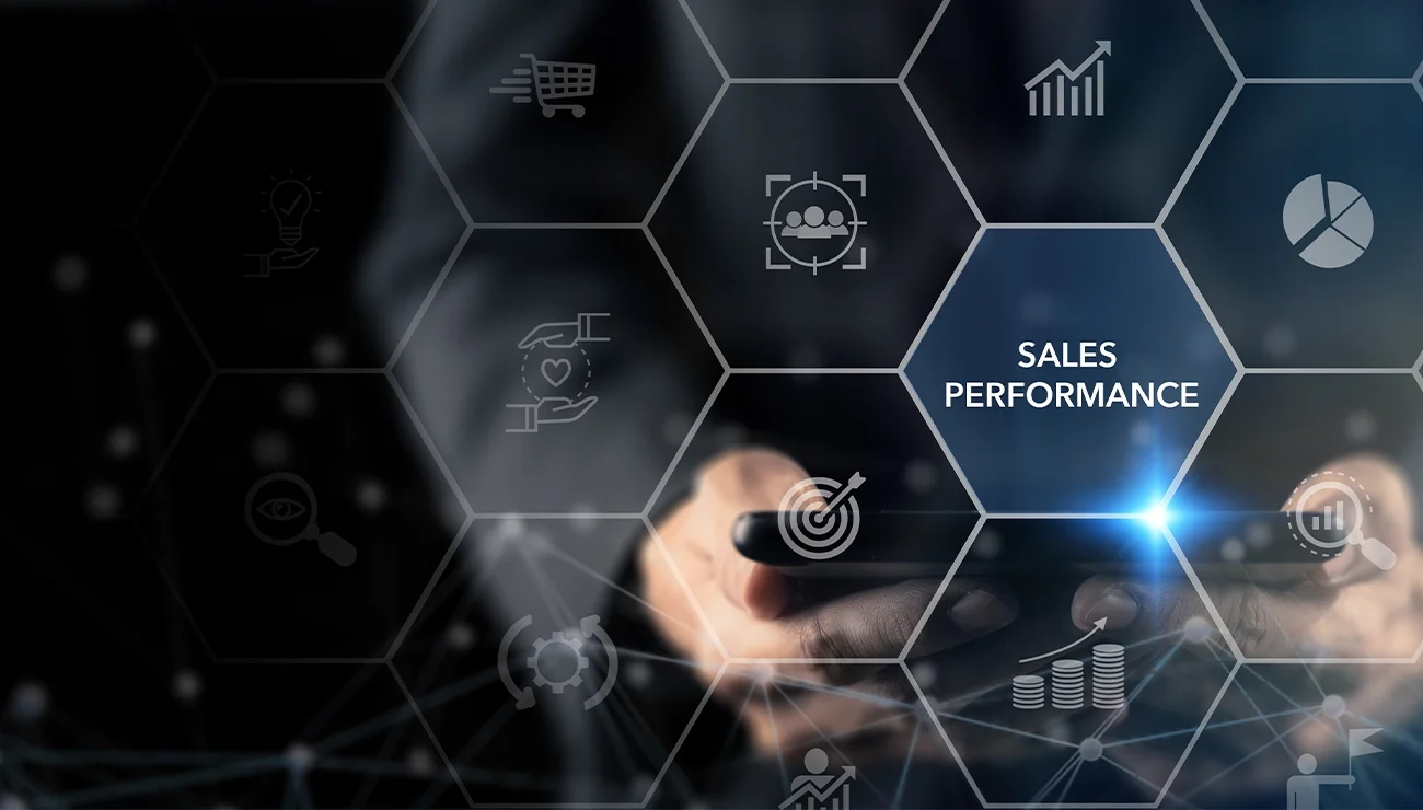 Man met tablet met overlay tekst sales performance