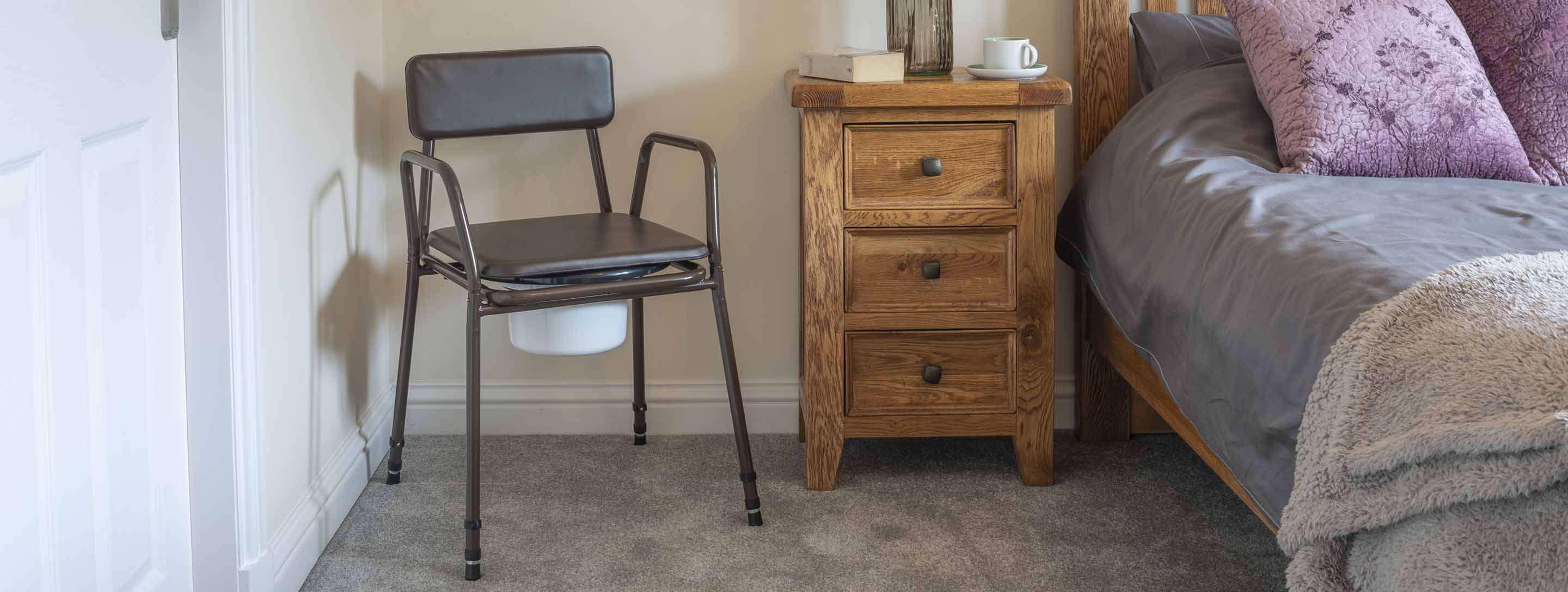 Your guide to commode chairs