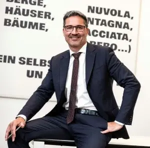 Il Presidente della Provincia di Bolzano Arno Kompatscher Il Presidente della Provincia di Bolzano Arno Kompatscher