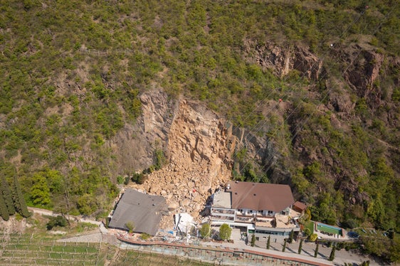 Crollo in roccia presso l’Hotel Eberle, comune di Bolzano, 2021