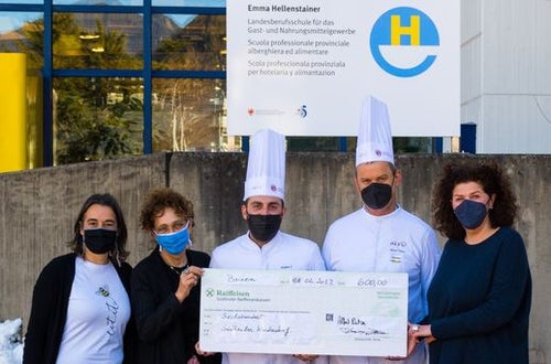 Scheckübergabe Scheckübergabe