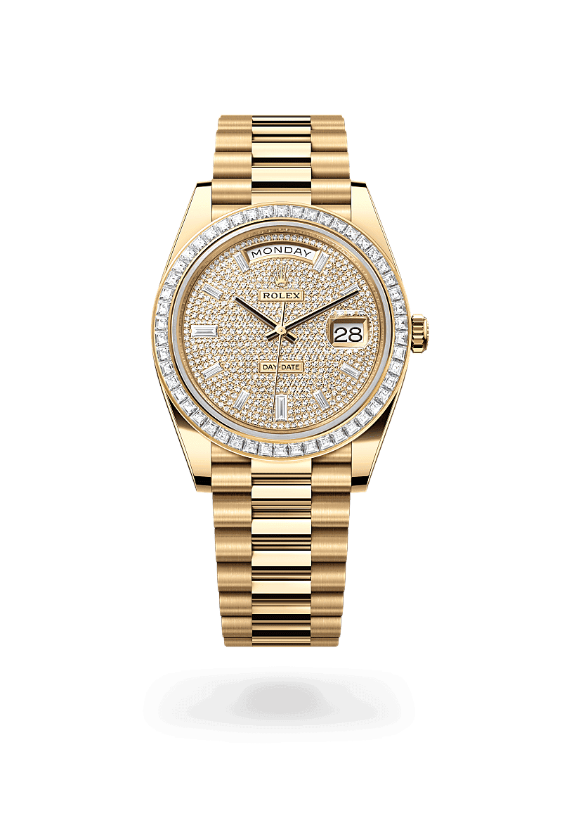 Rolex Day-Date 40 in Oyster, 40 mm, geelgoud en diamanten with a Belegd met diamanten dial, Bezet met diamanten bezel, and President, halfronde driedelige schakels bracelet