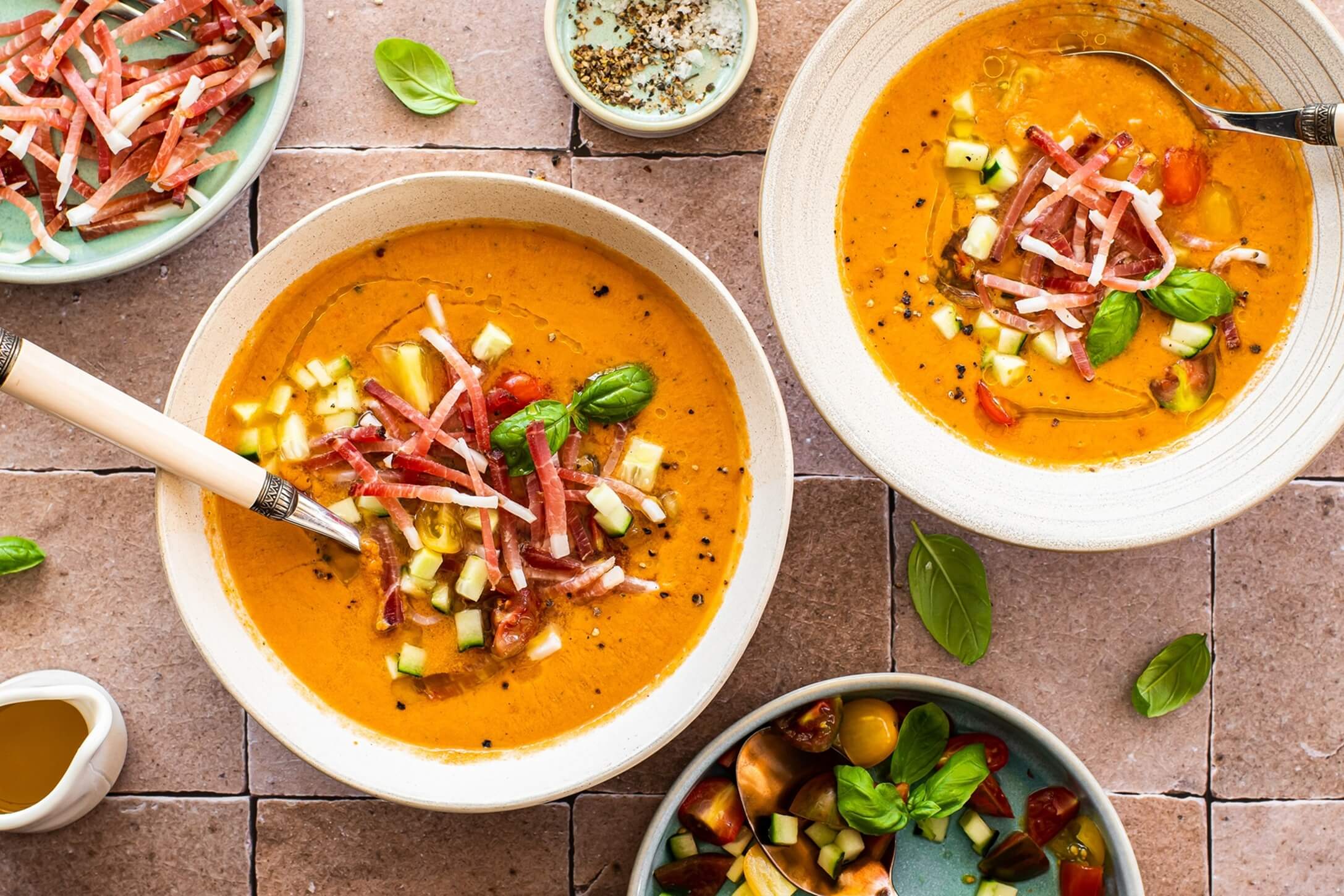 Gazpacho con sottili strisce di Speck Alto Adige IGP