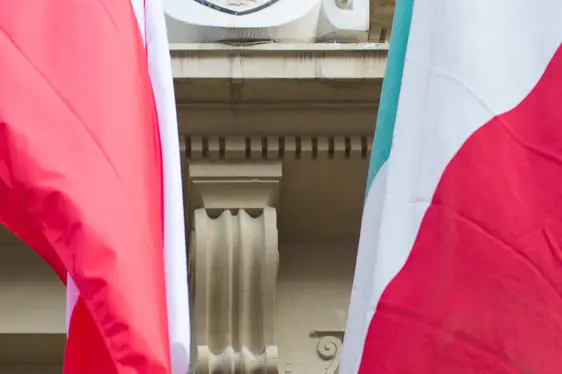 Bandires tacades fora sön le palaz provinzial 1