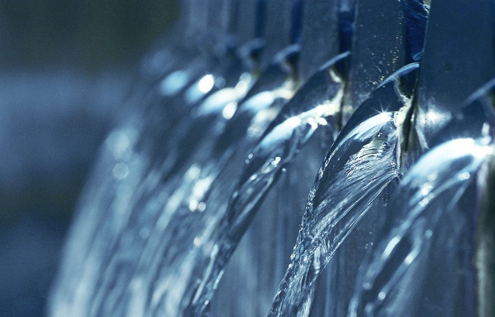 Stromend water