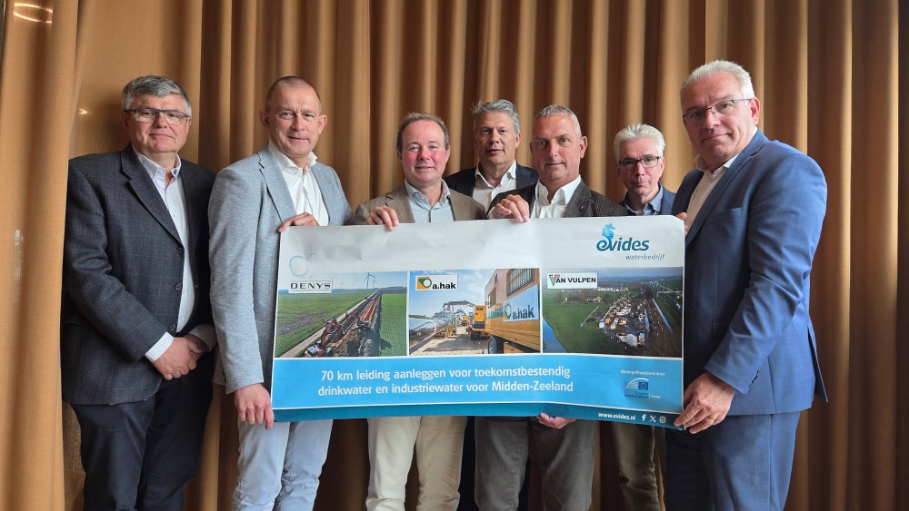 Van links naar rechts: Geert Heytens en Patrick Berre (Denys), Bart Combee (Evides), Peter Veermeer en Henk Herremans (A. Hak), André Bor en Ralph Peeters (Van Vulpen)