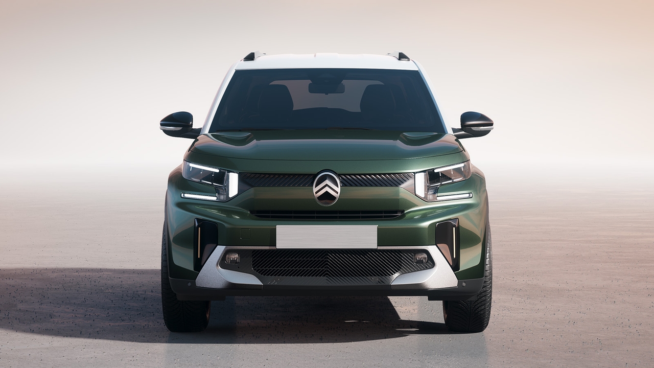 Citroen C3 Aircross front studio