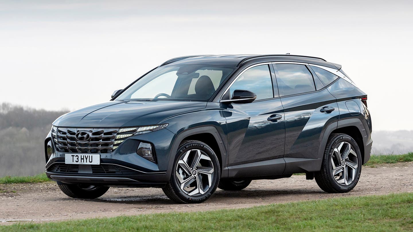 Hyundai Tucson review side