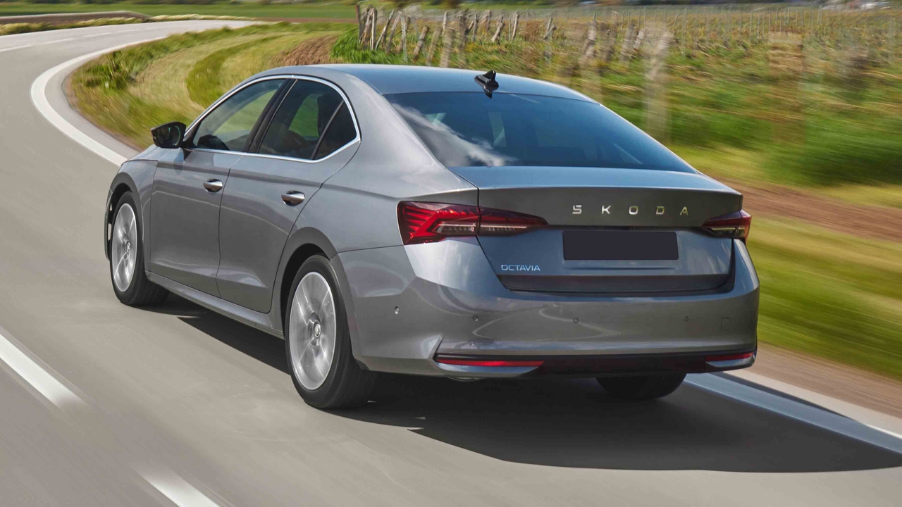 2024 Skoda Octavia facelift rear