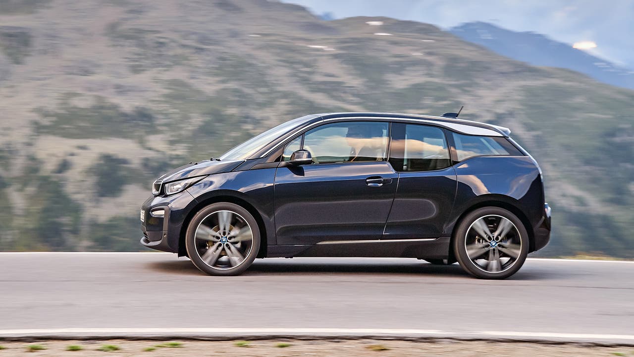 BMW i3 review side