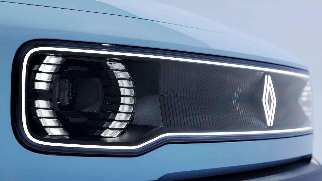 Renault 4 E-Tech headlights