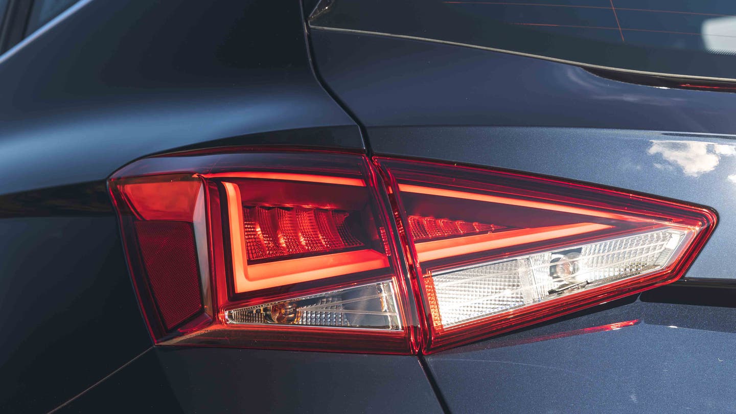 SEAT Arona tail-light